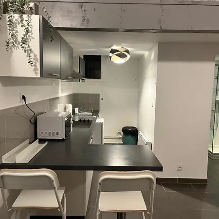 Maisonnette Meublee A Бегль